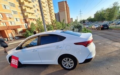 Hyundai Solaris II рестайлинг, 2021 год, 1 500 000 рублей, 5 фотография