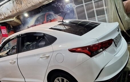 Hyundai Solaris II рестайлинг, 2021 год, 1 500 000 рублей, 21 фотография