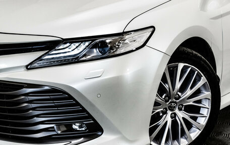 Toyota Camry, 2018 год, 2 749 000 рублей, 3 фотография