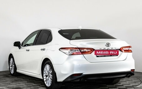 Toyota Camry, 2018 год, 2 749 000 рублей, 9 фотография