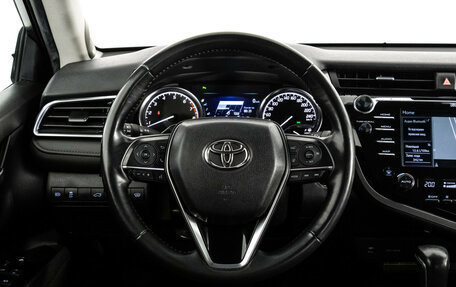 Toyota Camry, 2018 год, 2 749 000 рублей, 15 фотография