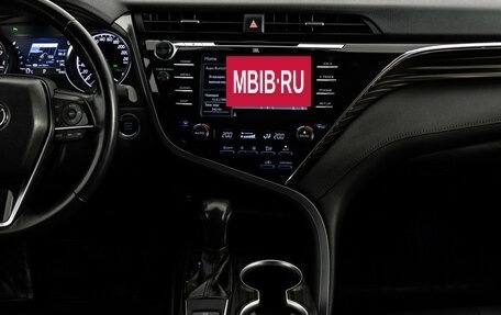 Toyota Camry, 2018 год, 2 749 000 рублей, 18 фотография