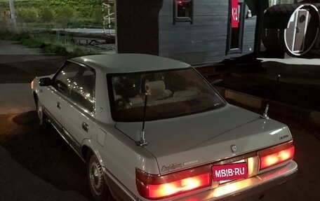 Toyota Crown, 1991 год, 1 350 000 рублей, 3 фотография