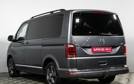 Volkswagen Multivan T6 рестайлинг, 2018 год, 4 500 000 рублей, 7 фотография