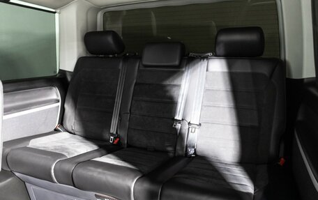 Volkswagen Multivan T6 рестайлинг, 2018 год, 4 500 000 рублей, 15 фотография
