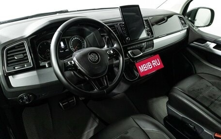 Volkswagen Multivan T6 рестайлинг, 2018 год, 4 500 000 рублей, 11 фотография