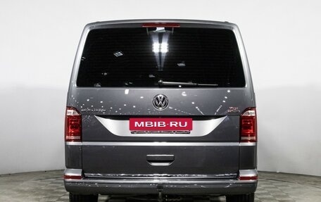 Volkswagen Multivan T6 рестайлинг, 2018 год, 4 500 000 рублей, 6 фотография
