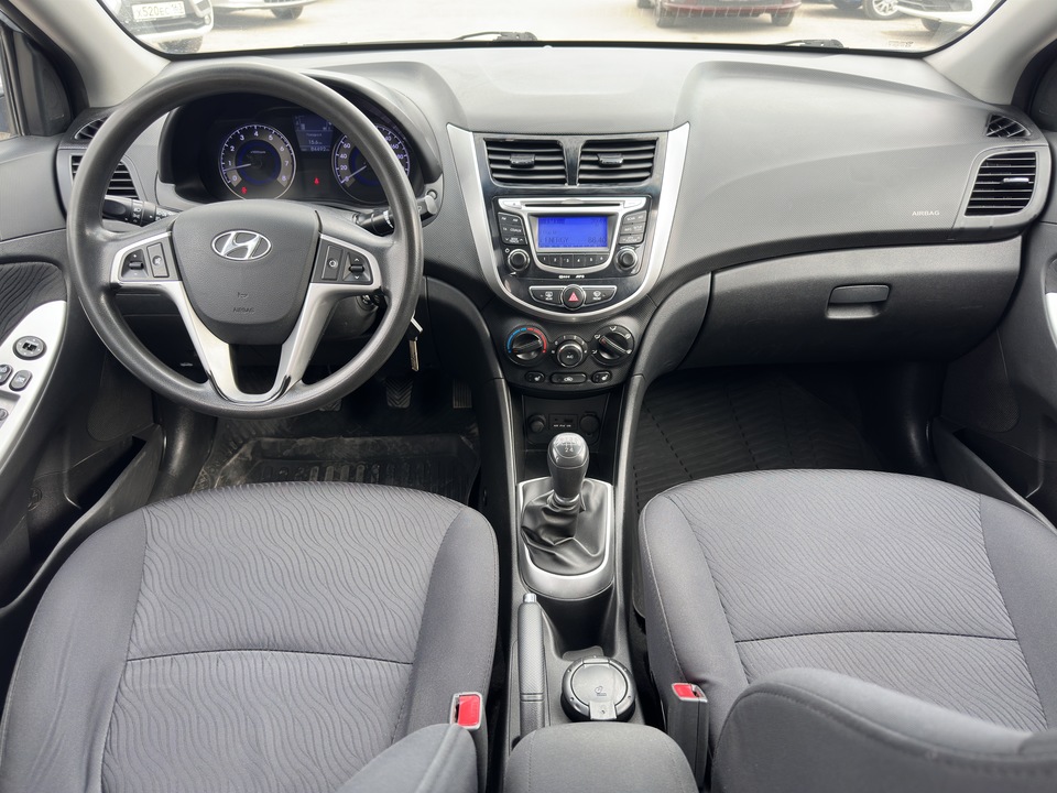 Hyundai Solaris I, 2013 год, 849 000 рублей, 13 фотография