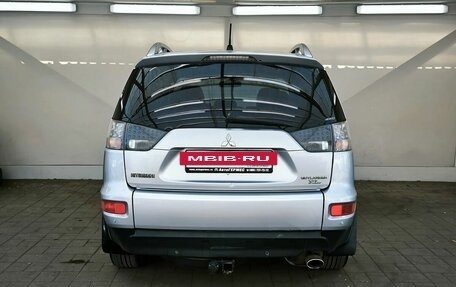 Mitsubishi Outlander III рестайлинг 3, 2010 год, 1 050 000 рублей, 3 фотография