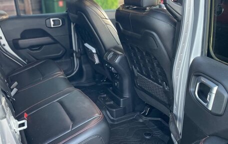 Jeep Wrangler, 2020 год, 4 600 000 рублей, 21 фотография