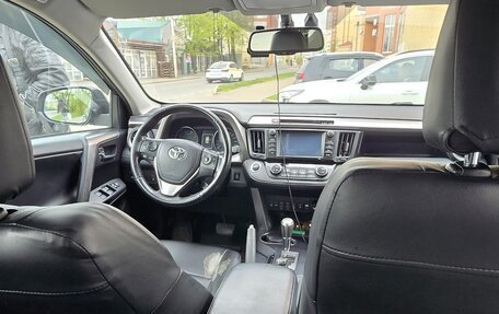 Toyota RAV4, 2019 год, 2 600 000 рублей, 2 фотография