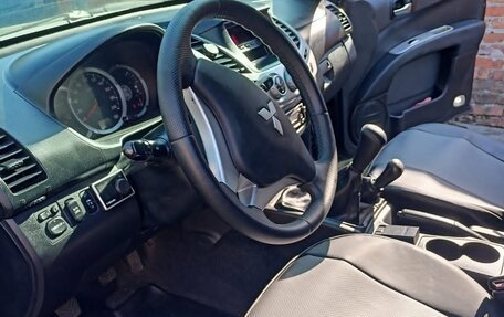 Mitsubishi L200 IV рестайлинг, 2015 год, 1 350 000 рублей, 3 фотография