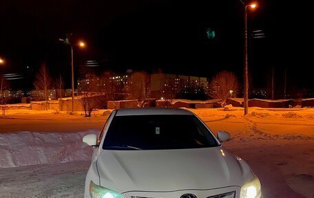 Toyota Camry, 2011 год, 1 500 000 рублей, 2 фотография