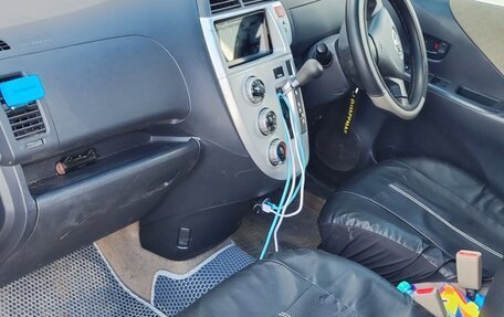 Toyota Ractis I, 2007 год, 400 000 рублей, 5 фотография