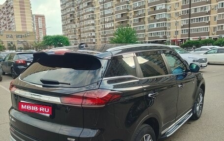 Geely Atlas, 2022 год, 2 000 000 рублей, 5 фотография