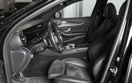 Mercedes-Benz E-Класс, 2020 год, 3 990 000 рублей, 11 фотография