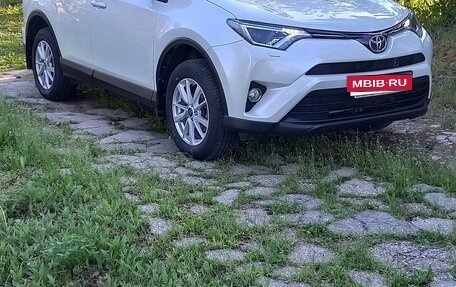 Toyota RAV4, 2019 год, 2 850 000 рублей, 1 фотография