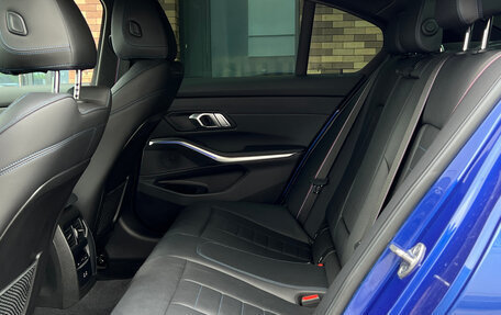 BMW 3 серия, 2021 год, 3 990 000 рублей, 14 фотография