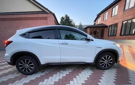 Honda Vezel, 2015 год, 1 430 000 рублей, 6 фотография