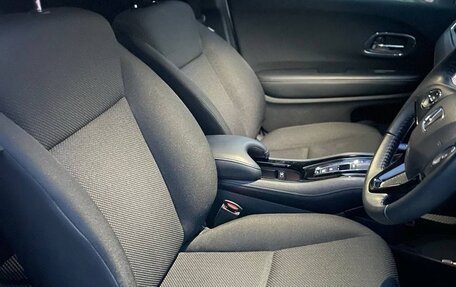 Honda Vezel, 2015 год, 1 430 000 рублей, 9 фотография