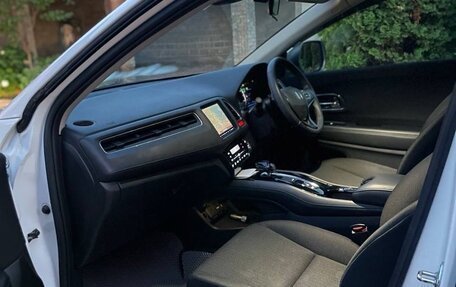 Honda Vezel, 2015 год, 1 430 000 рублей, 12 фотография