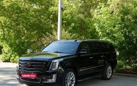 Cadillac Escalade IV, 2019 год, 6 000 000 рублей, 4 фотография