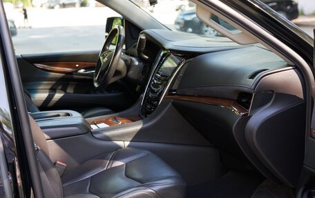 Cadillac Escalade IV, 2019 год, 6 000 000 рублей, 17 фотография
