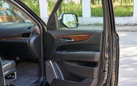 Cadillac Escalade IV, 2019 год, 6 000 000 рублей, 18 фотография