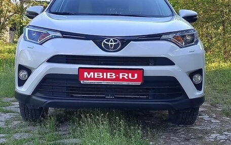 Toyota RAV4, 2019 год, 2 850 000 рублей, 8 фотография