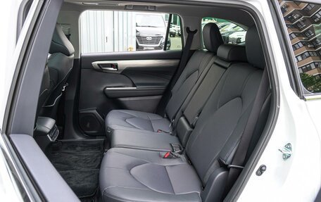 Toyota Highlander, 2025 год, 5 750 000 рублей, 10 фотография