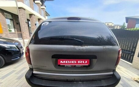 Chrysler Voyager IV, 2001 год, 370 000 рублей, 3 фотография