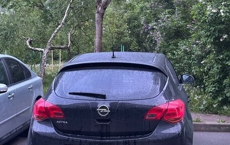 Opel Astra J, 2010 год, 650 000 рублей, 2 фотография