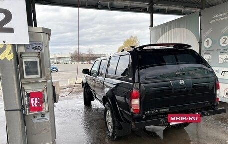 Nissan NP300, 2008 год, 900 000 рублей, 10 фотография