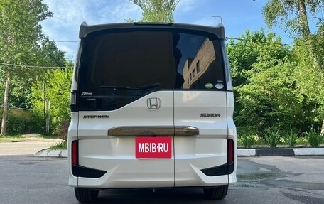 Honda Stepwgn IV, 2019 год, 3 170 000 рублей, 1 фотография