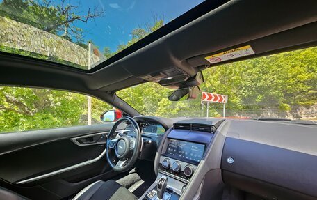 Jaguar F-Type I рестайлинг 2, 2021 год, 6 000 000 рублей, 12 фотография