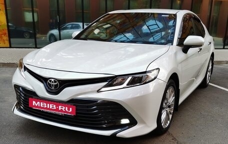Toyota Camry, 2021 год, 2 390 000 рублей, 3 фотография