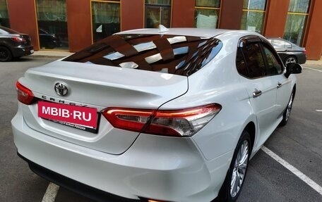 Toyota Camry, 2021 год, 2 390 000 рублей, 15 фотография