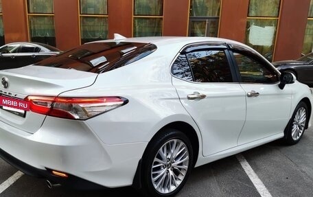 Toyota Camry, 2021 год, 2 390 000 рублей, 14 фотография