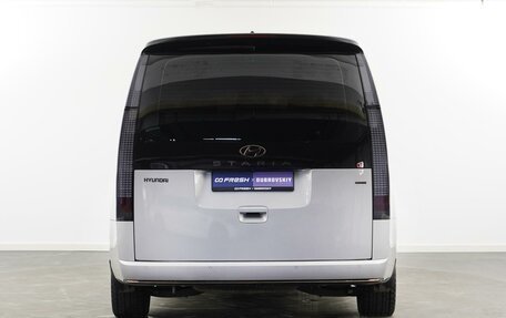 Hyundai Staria, 2022 год, 5 790 000 рублей, 4 фотография