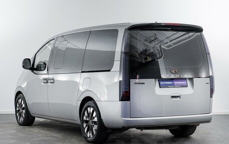 Hyundai Staria, 2022 год, 5 790 000 рублей, 2 фотография