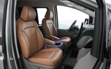 Hyundai Staria, 2022 год, 5 790 000 рублей, 8 фотография