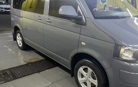 Volkswagen Caravelle T5, 2012 год, 1 500 000 рублей, 5 фотография