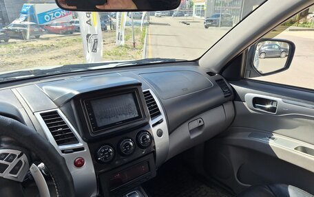 Mitsubishi Pajero Sport II рестайлинг, 2010 год, 1 700 000 рублей, 9 фотография