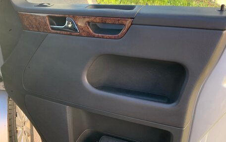 Volkswagen Multivan T5, 2010 год, 1 980 000 рублей, 13 фотография