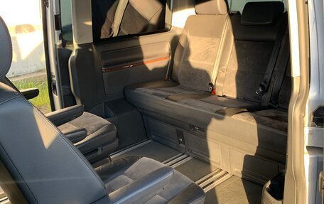 Volkswagen Multivan T5, 2010 год, 1 980 000 рублей, 16 фотография