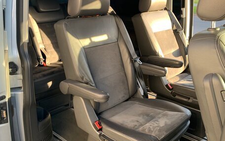 Volkswagen Multivan T5, 2010 год, 1 980 000 рублей, 14 фотография