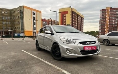 Hyundai Solaris II рестайлинг, 2013 год, 930 000 рублей, 1 фотография