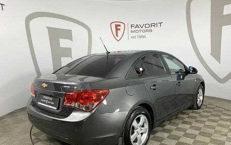 Chevrolet Cruze II, 2010 год, 700 000 рублей, 6 фотография
