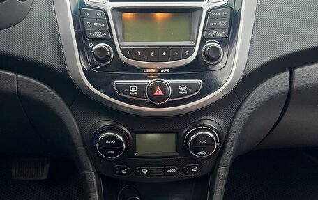 Hyundai Solaris II рестайлинг, 2013 год, 930 000 рублей, 4 фотография