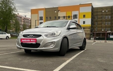 Hyundai Solaris II рестайлинг, 2013 год, 930 000 рублей, 2 фотография